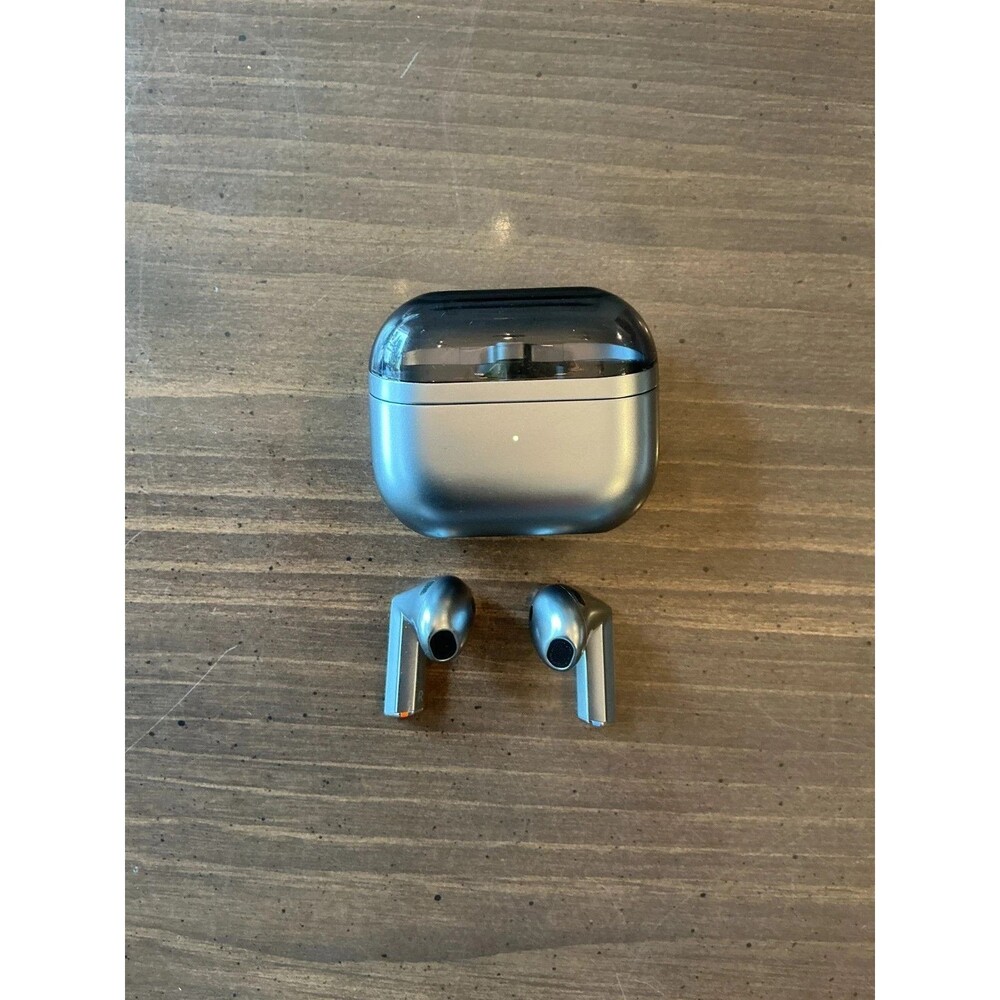 Samsung Galaxy Buds3 SM-R530 Silver Earbuds with Charging Case